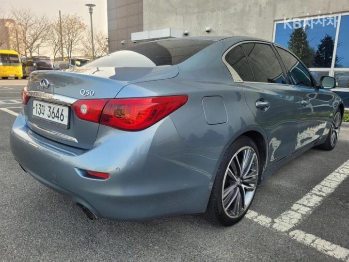 Infiniti Q50 2.2d Premium 4