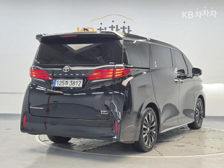 Toyota Alphard AH30 2.5 HEV AWD Base Type 4