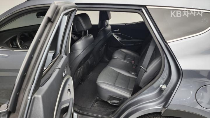 Hyundai Santa Fe The Prime Diesel R2.0 2WD Value Plus 9