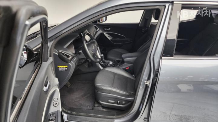 Hyundai Santa Fe The Prime Diesel R2.0 2WD Value Plus 8