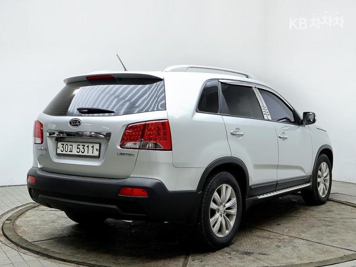 Kia Sorento R Diesel 2.2 2WD LIMITED Premium 5