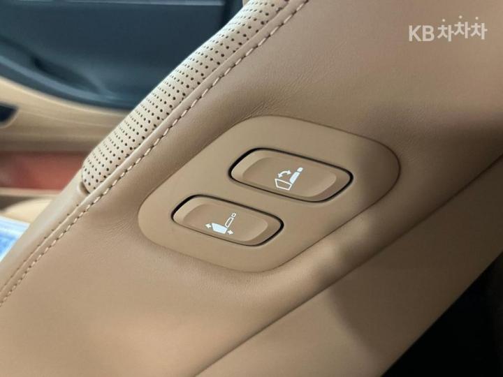 Genesis GV70 Gasoline 2.5T AWD 7