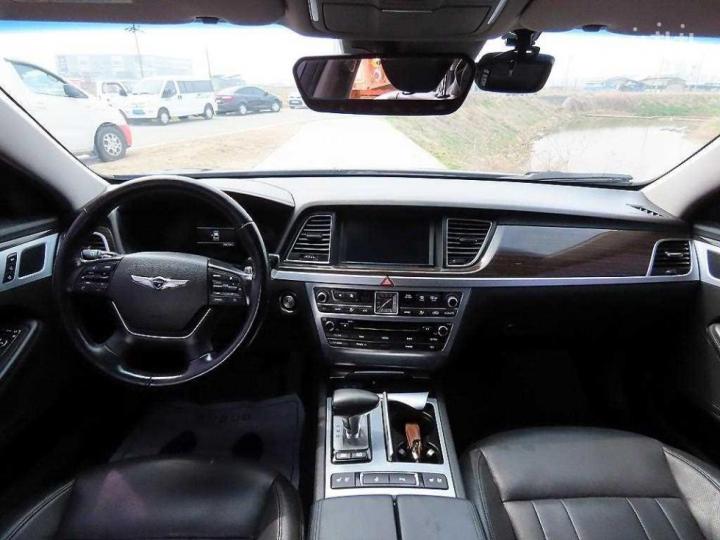 Genesis G80 3.3 GDI Luxury 10