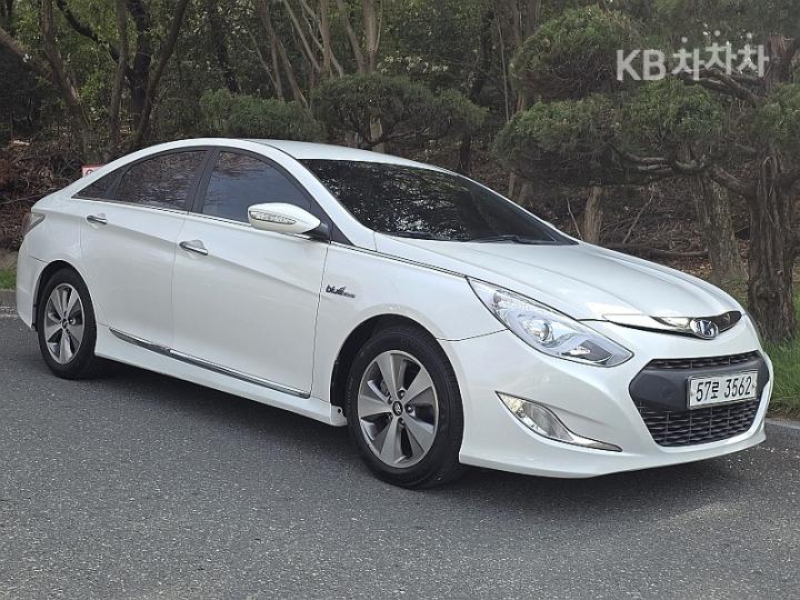 Hyundai Sonata Hybrid 2.0 Premier 3