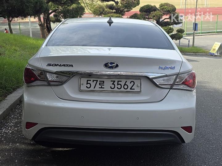 Hyundai Sonata Hybrid 2.0 Premier 5
