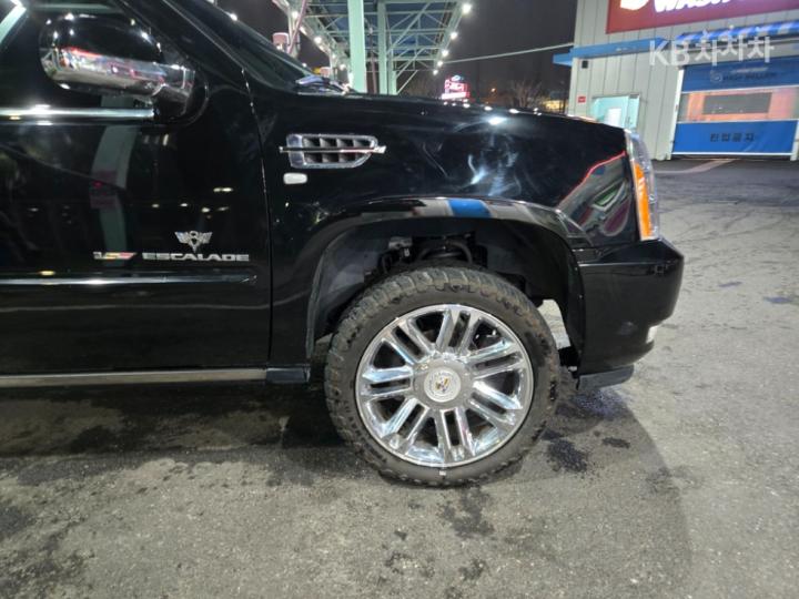 Cadillac Escalade 6.2 V8 3