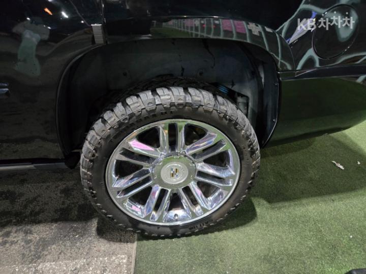 Cadillac Escalade 6.2 V8 7