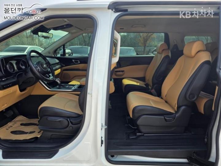 Kia Carnival D2.2 Prestige 6
