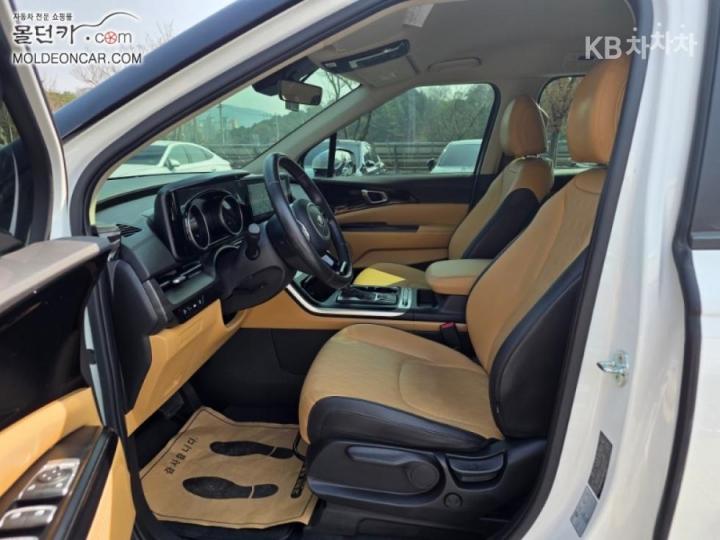 Kia Carnival D2.2 Prestige 9