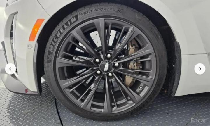 Cadillac CT5 V 6.2 V8 Blackwing Base Type 6