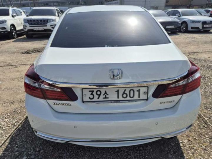 Honda Accord 2.4 Sedan EX-L CVT 7