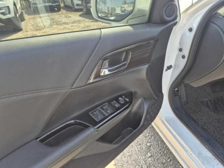 Honda Accord 2.4 Sedan EX-L CVT 8