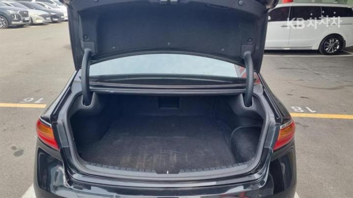 Kia K7 Hybrid Prestige Base Type 6