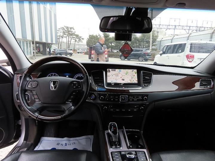 Hyundai Equus New VS380 Premium 8