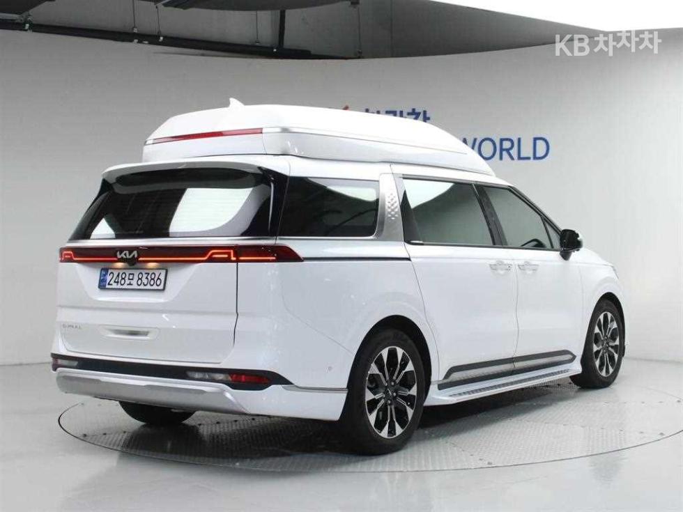 2022 - kia carnival