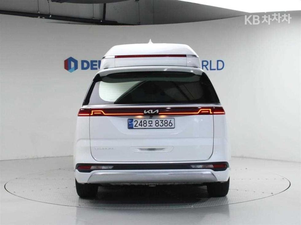 2022 - kia carnival