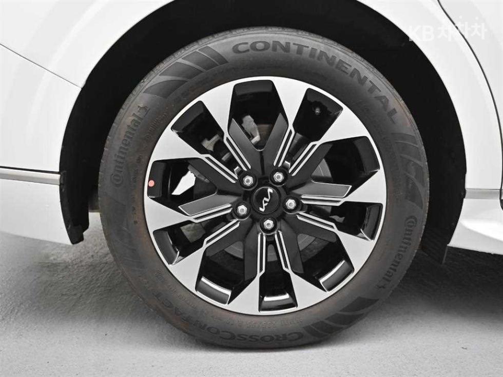 2022 - kia carnival