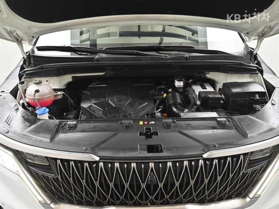 2022 - kia carnival
