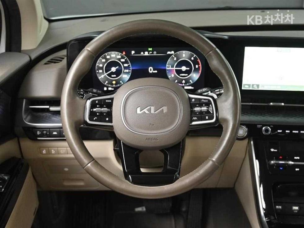 2022 - kia carnival