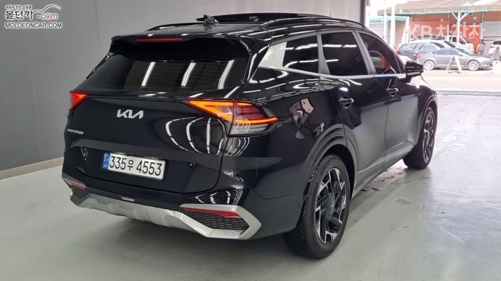 2022 - kia sportage