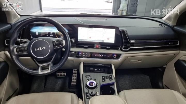 Kia Sportage The G1.6 T-GDI 2WD Signature 8