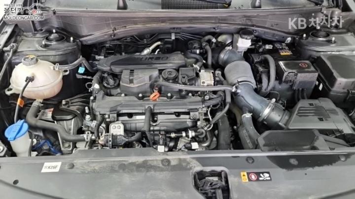 Kia Sportage The G1.6 T-GDI 2WD Signature 9