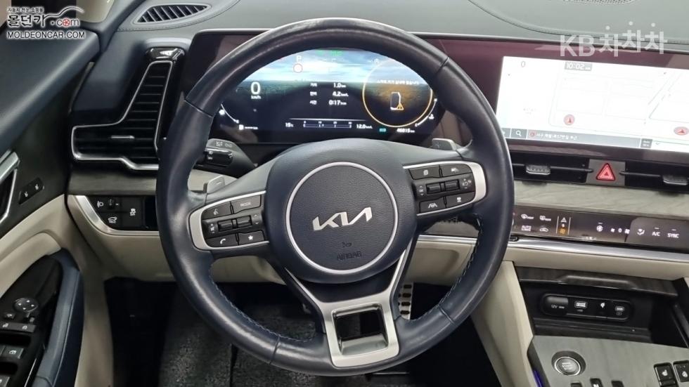 2022 - kia sportage