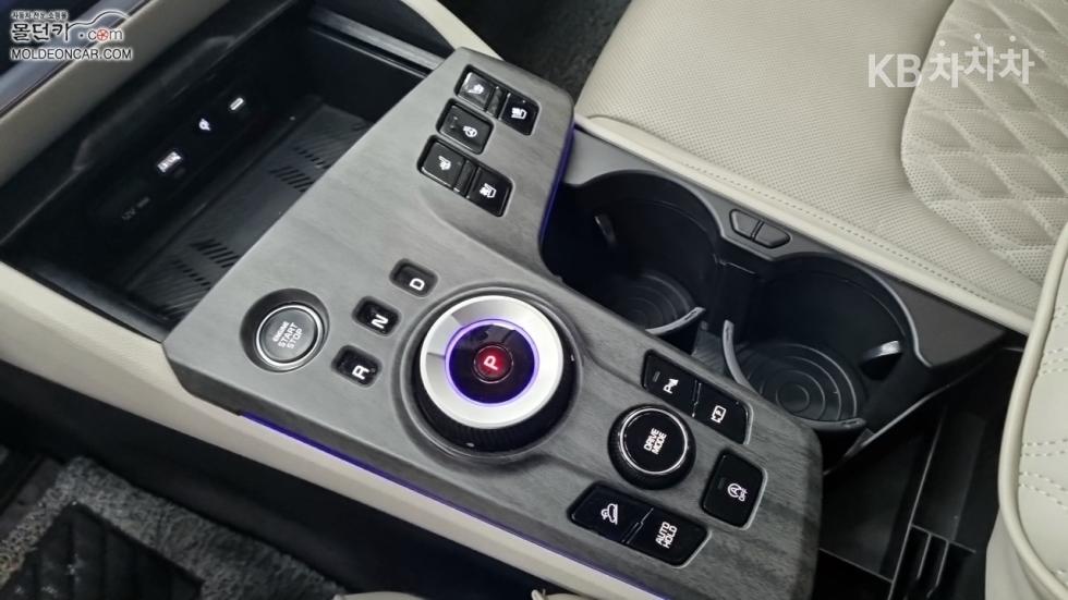 2022 - kia sportage