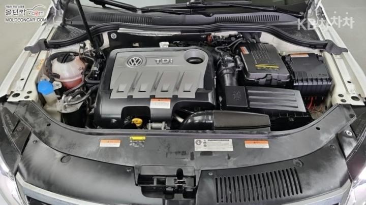 Volkswagen CC New 2.0 TDI BlueMotion 9