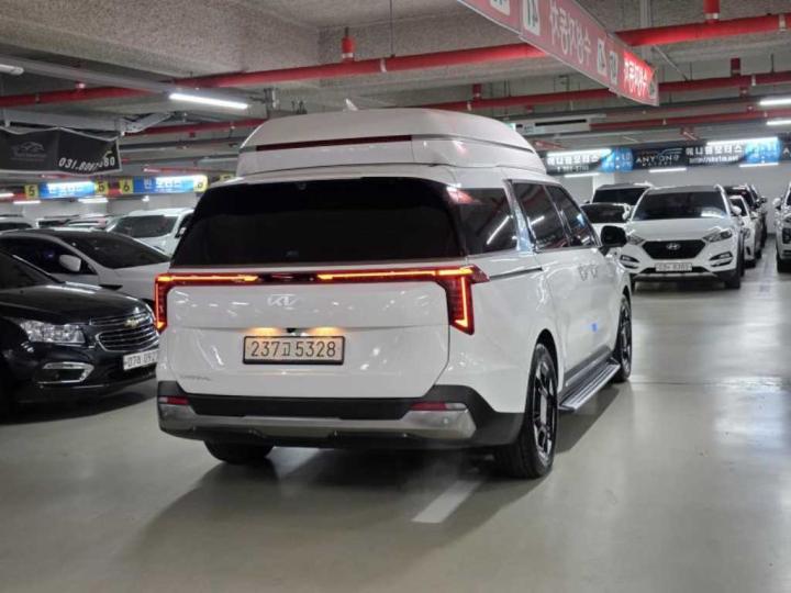 Kia Carnival High Limousine G3.5 GDI Signature 5