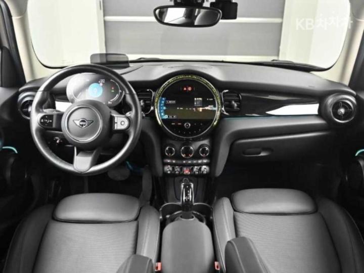 Mini Cooper 5 Duo 1.5 Classic Base Type 8