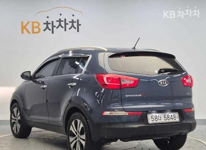 Kia Sportage R 2WD Diesel TLX Top Model 3