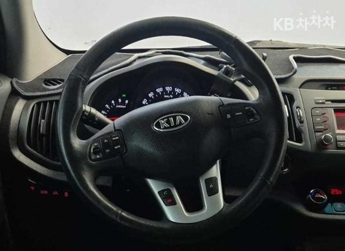 Kia Sportage R 2WD Diesel TLX Top Model 10