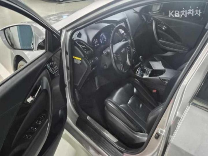 Hyundai Grandeur HG HG300 Exclusive 4