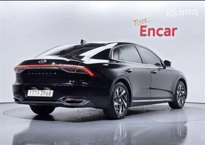 Hyundai Grandeur Hybrid 2.4 LeBlanc 3