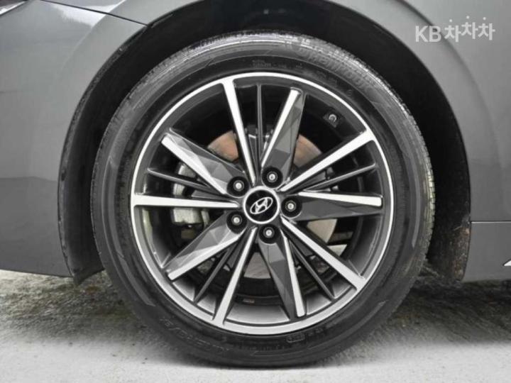 Hyundai Grandeur 2.5 Exclusive 6