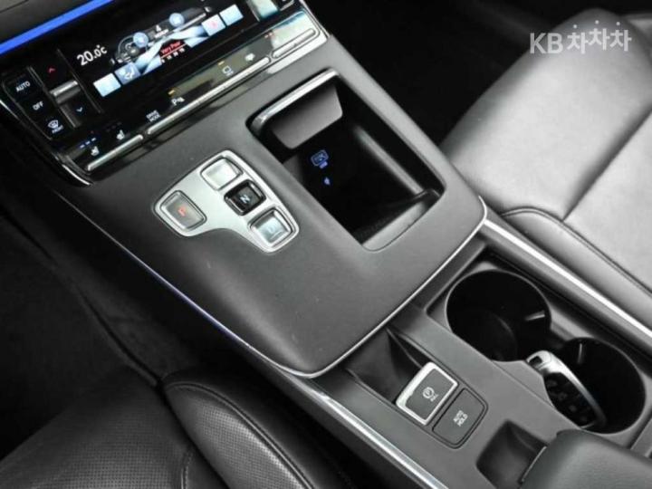 Hyundai Grandeur 2.5 Exclusive 10