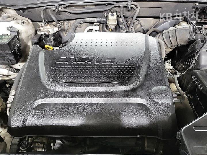 Hyundai Santa Fe CM 2WD 2.0 e-VGT MLX Smart Pack 7