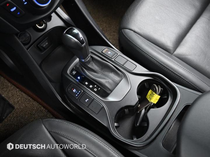 Hyundai Maxcruz Diesel e-VGT 2.2 4WD Exclusive Base Type 10