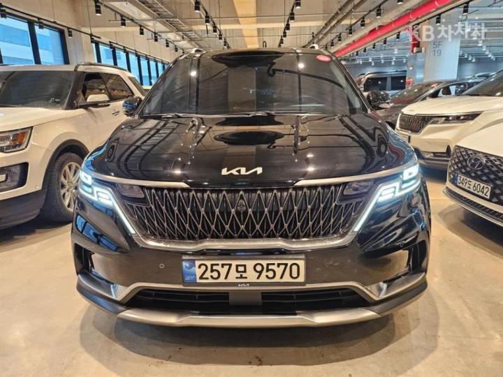 Kia Carnival D2.2 Signature 2