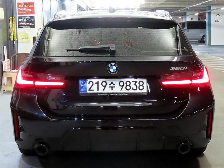 BMW 3 Series G20 320i Touring M Sport 6