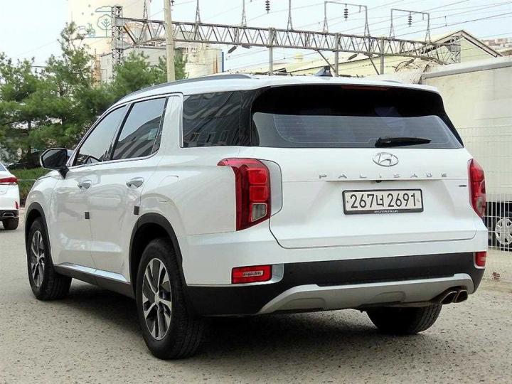 Hyundai Palisade 3.8 Gasoline AWD Exclusive 4