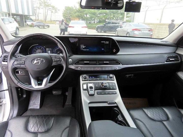 Hyundai Palisade 3.8 Gasoline AWD Exclusive 8