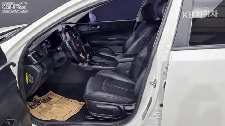 Kia K5 2.0 LPI Luxury 10