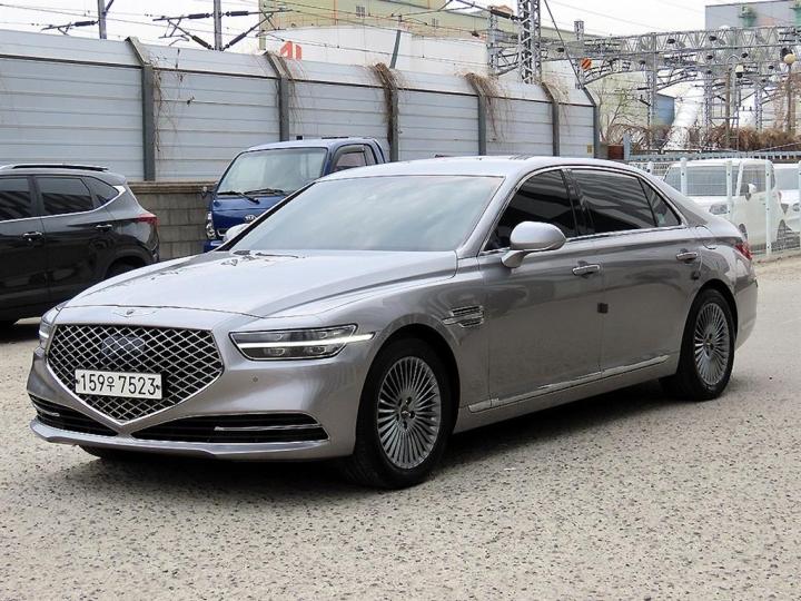 Genesis G90 3.8 GDi AWD Luxury 3