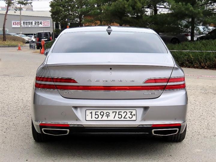 Genesis G90 3.8 GDi AWD Luxury 5