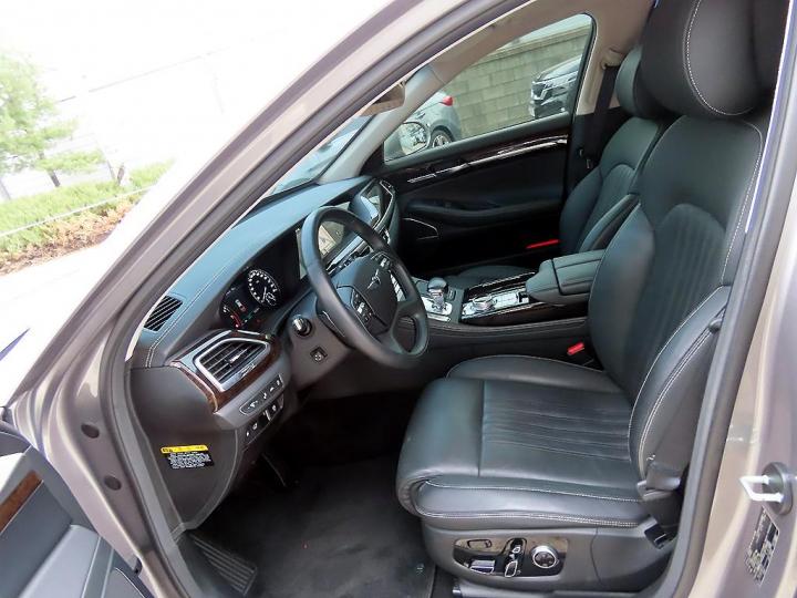 Genesis G90 3.8 GDi AWD Luxury 6