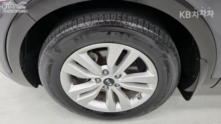 Kia Sorento Diesel 2.0 2WD Prestige 7