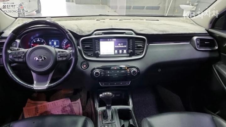 Kia Sorento Diesel 2.0 2WD Prestige 8