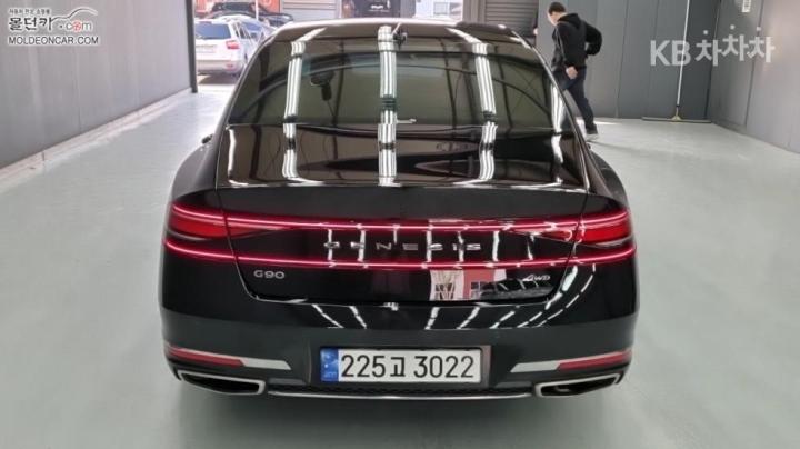 Genesis G90 RS4 3.5T AWD Base Type 5